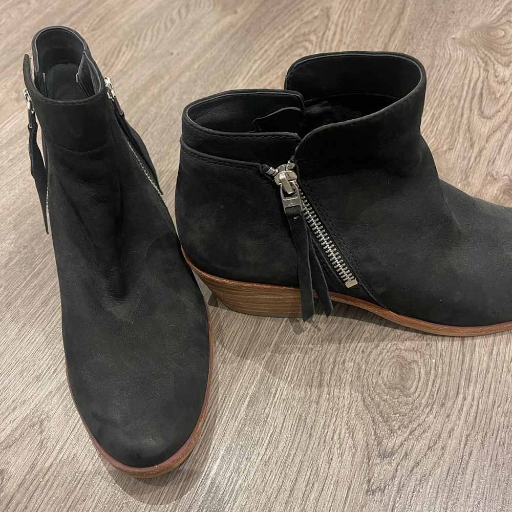8.5 Sam Edelman Packer Black Booties